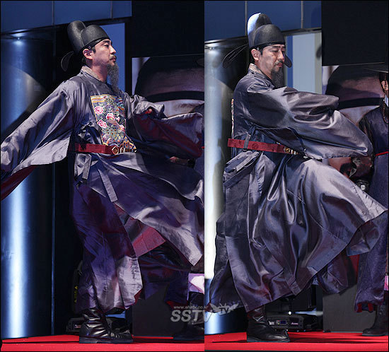 [류승룡] 영화 찍을 때마다 좀 이상한 남자배우 | 인스티즈