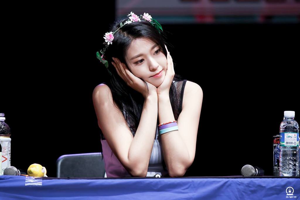 갓설현 | 인스티즈