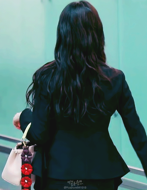 출국하는 수지.gif | 인스티즈