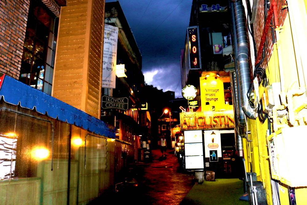 서울 번화가들중에서 가장 매력있고 특색있는 번화가라 생각함 | 인스티즈