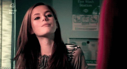 남자보다 여자들의 마음을 흔들었던 여자. 스킨스 '에피' | 인스티즈