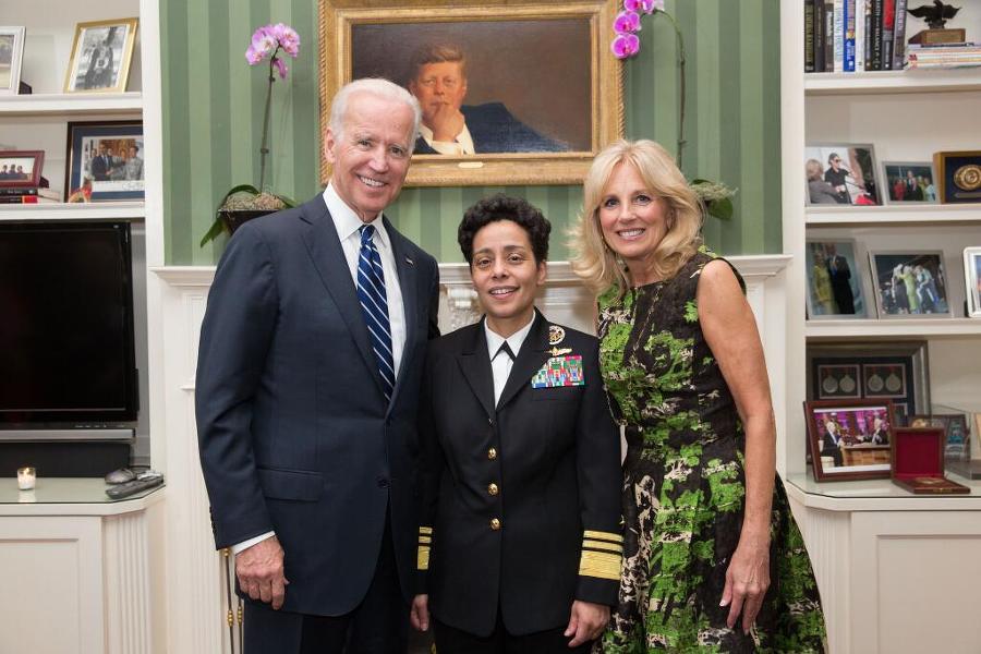 미국 해군 역사상 여성 4성 장군 탄생 | 인스티즈