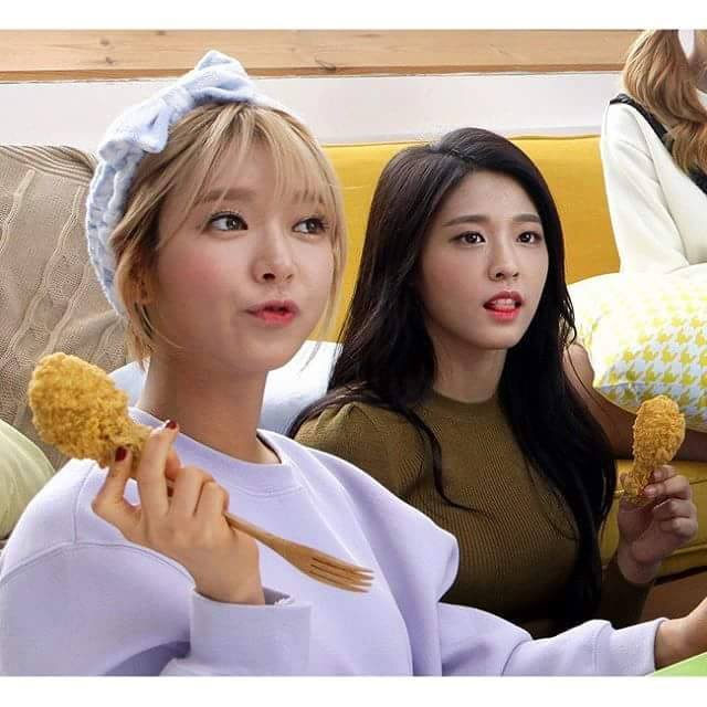 AOA 에서 입구를 담당하고 있는 초아와 설현 | 인스티즈