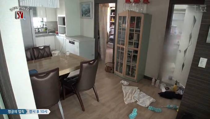 유모차 탄 아기들을 마음대로 만지고 다니는 여자 | 인스티즈