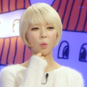 AOA 에서 입구를 담당하고 있는 초아와 설현 | 인스티즈