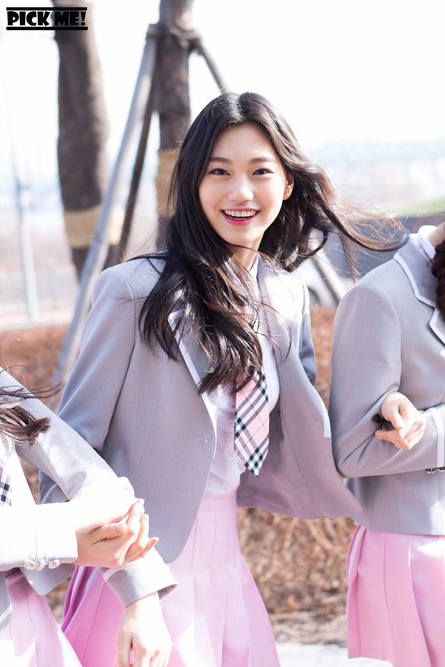 [프로듀스] 친구들한테 세월호 리본 나눠준 연습생.jpg | 인스티즈