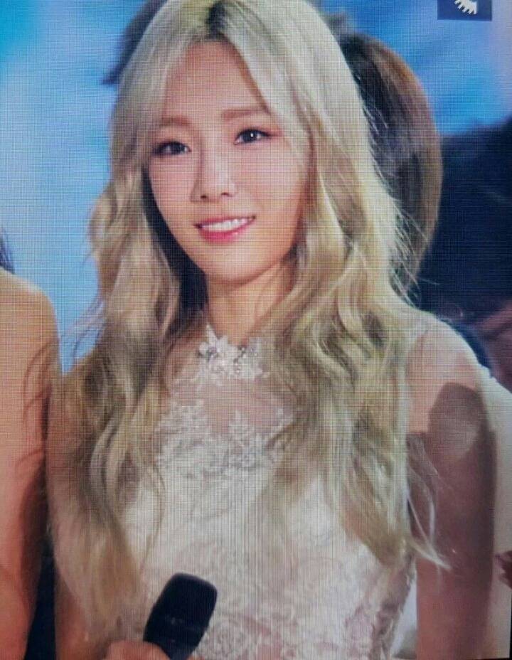 여전히 우리를 보고 웃는 태연이좋다 | 인스티즈