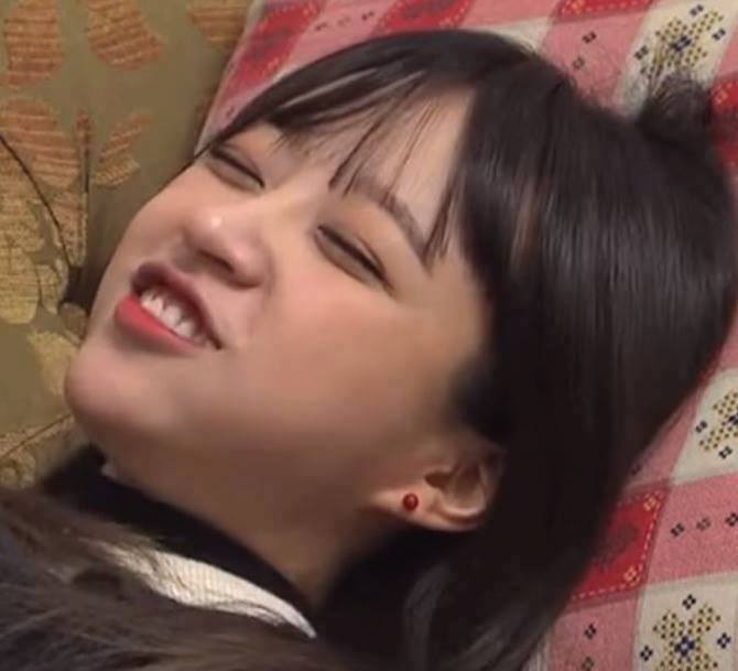 휴가 나온 동생 부려먹는 EXID 하니 ㅋㅋ.JPG | 인스티즈