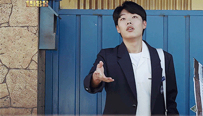 [응답하라1988] 덕선을 연기한 혜리가 기억하는 정환&덕선 명장면.gif | 인스티즈