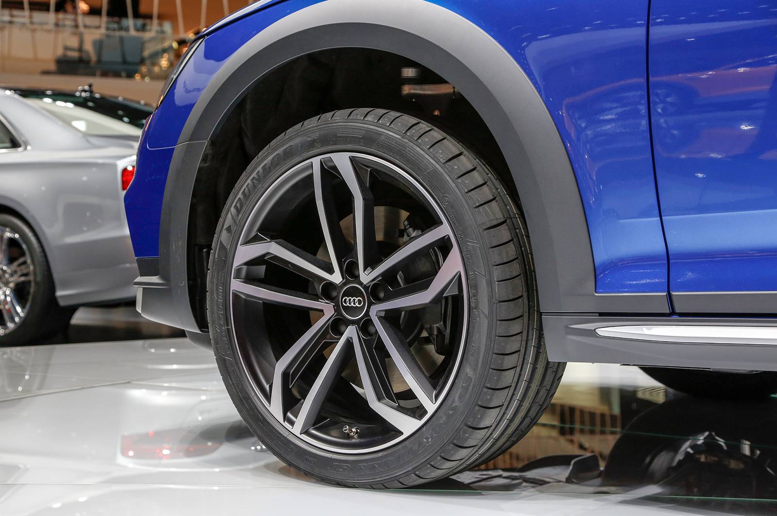 아우디 신형 A4 올로드 콰트로 | 인스티즈