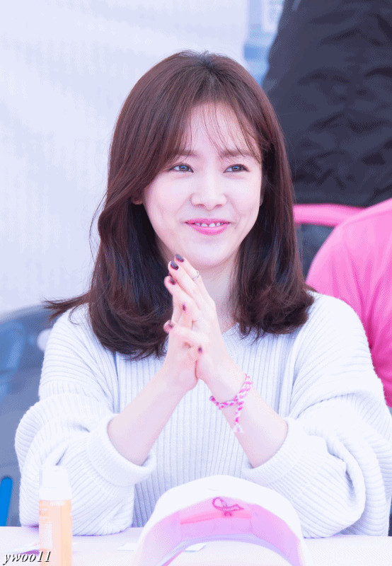 하트로 남심 녹이는 한지민.gif | 인스티즈