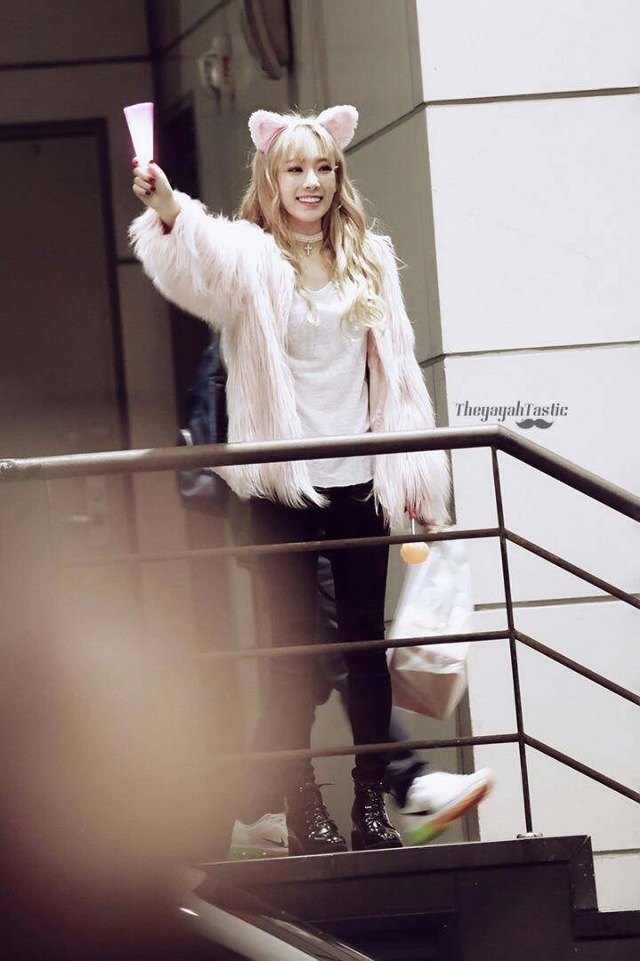 여전히 우리를 보고 웃는 태연이좋다 | 인스티즈