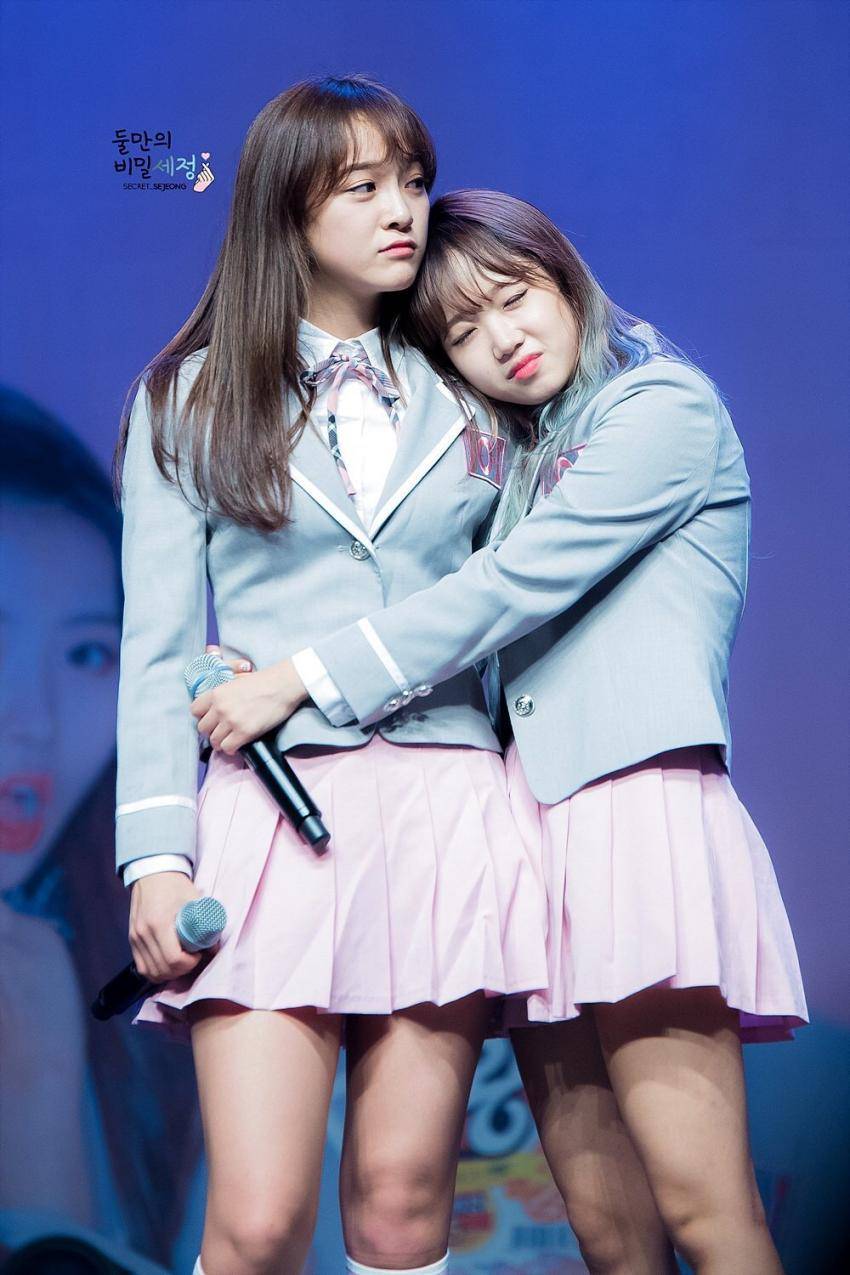 아이오아이에서 가장 좋아하는 김세정-최유정 커플.jpgif | 인스티즈