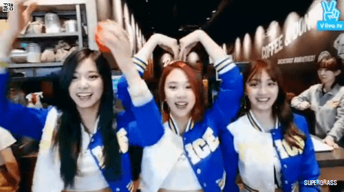 던킨 트와이스.gif | 인스티즈