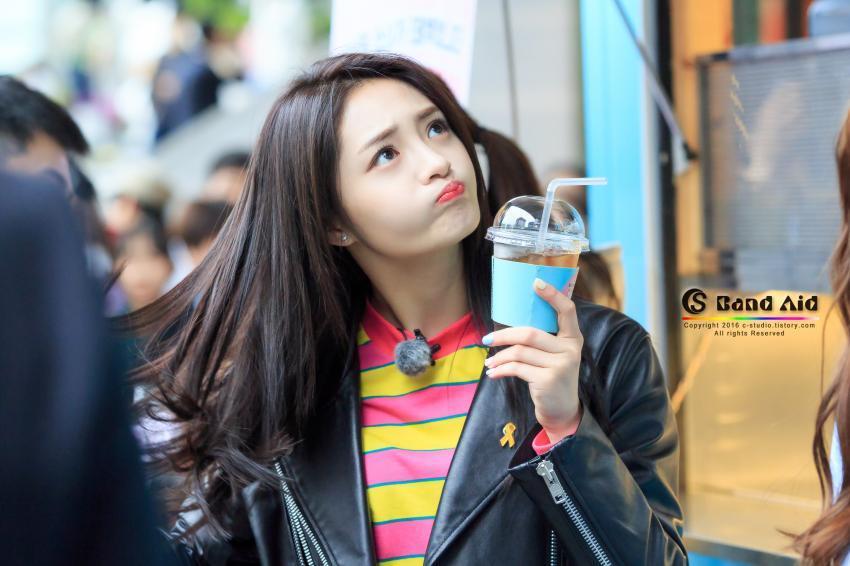 팬덤 때문에 데뷔곡이 평타만 나와도 대박칠 신인 걸그룹. (feat. 데이터주의/입덕주의) (I.O.I) | 인스티즈