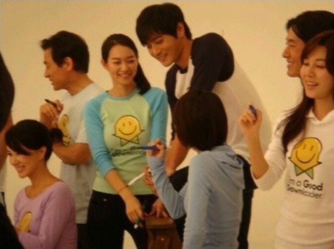 훈남을 대하는 여자들의 표정 | 인스티즈