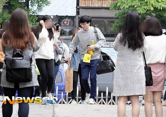 오늘자 유재석 해피투게더 출근길 .jpg | 인스티즈