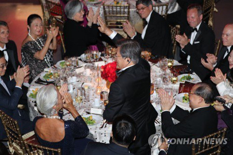 문프 세계시민상 수상.jpg | 인스티즈