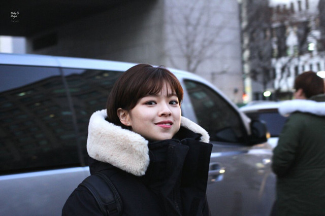 귀엽게 먹는 트와이스 정연.jpg | 인스티즈