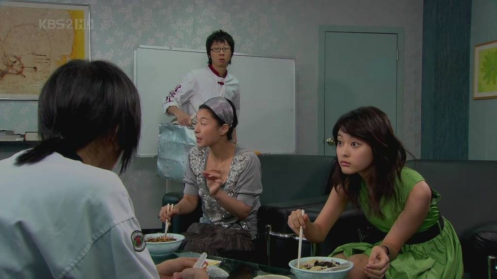 [얼렁뚱땅흥신소] 유독 중국음식 먹방이 많이 나오는 드라마 | 인스티즈