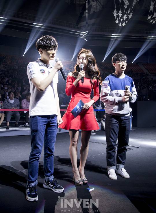 [LOL] 롤챔스 결승전 조은정 의상.jpg | 인스티즈