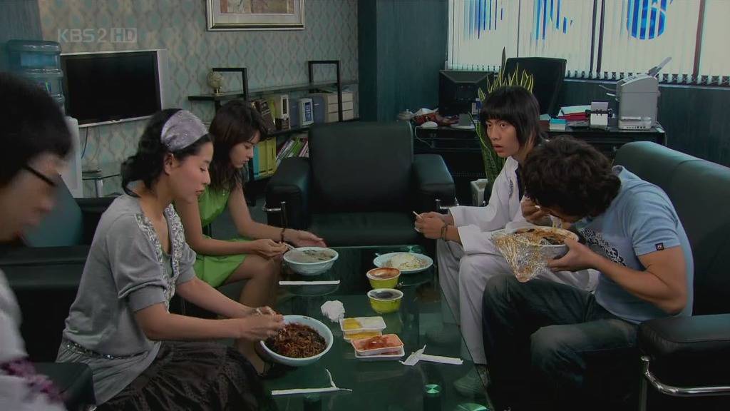 [얼렁뚱땅흥신소] 유독 중국음식 먹방이 많이 나오는 드라마 | 인스티즈