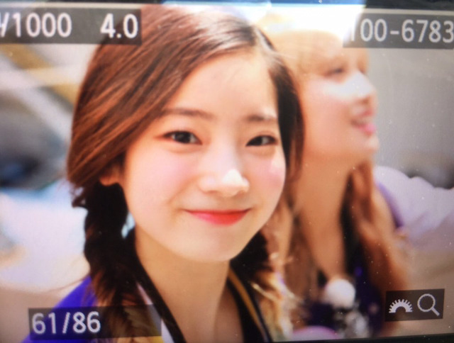 [트와이스] 오늘자 모찌 모찌함이 폭팔한 다현이 뮤뱅 출근길 | 인스티즈