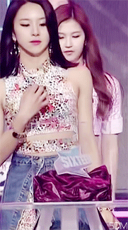 어깨미인 채영.gif | 인스티즈