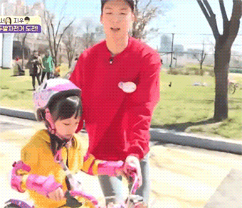 [반달친구] 별로 안친했던 서연이와 모자쌤의 감동적인 두발자전거 배우기 | 인스티즈