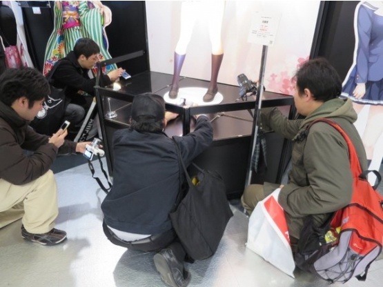 일본에서 선풍적 인기를 끌고있는 2백만엔짜리 피규어.JPG | 인스티즈