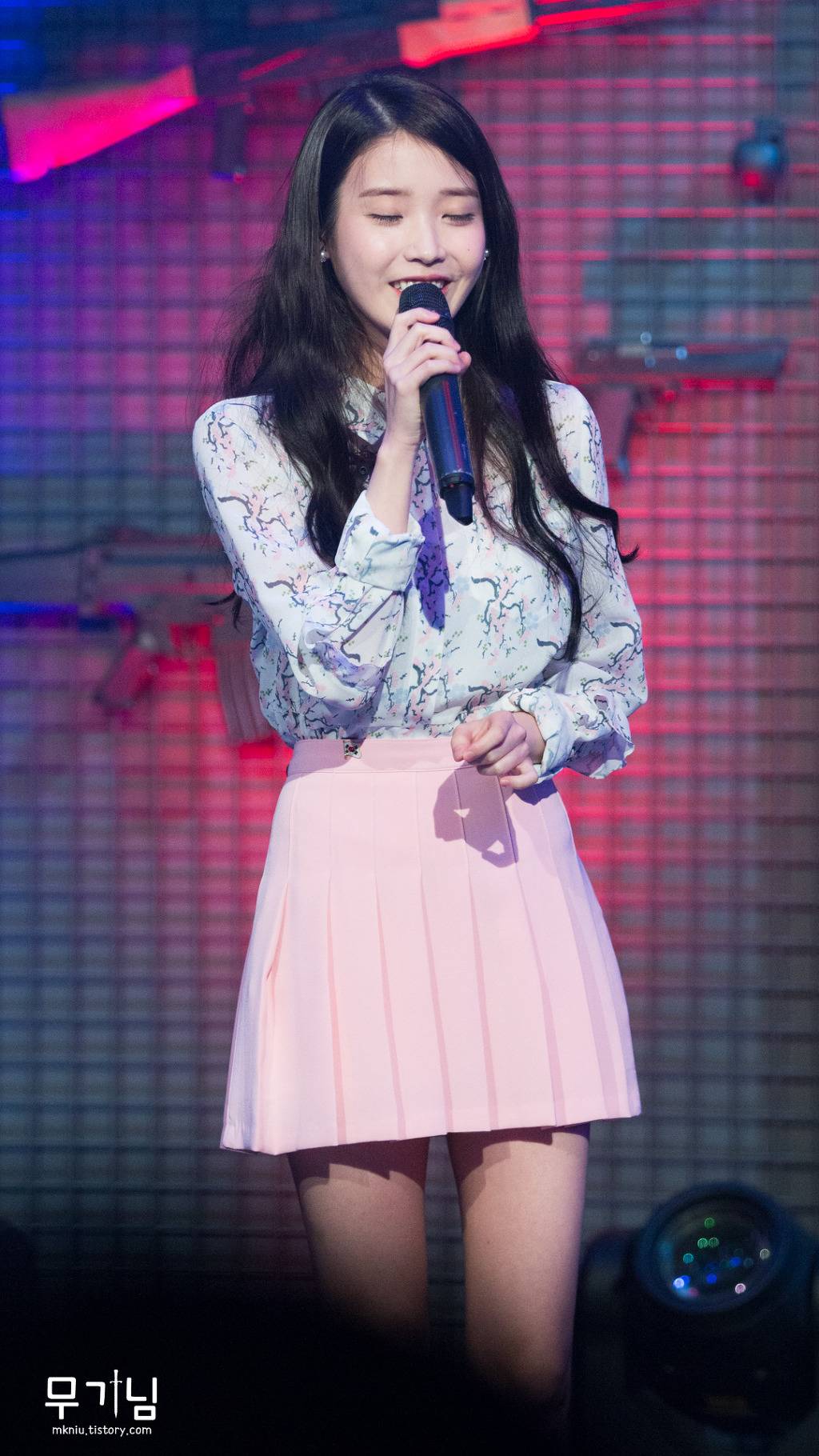 [2016.03.01] 서든어택 결승 축하공연 아이유 B컷 by무기님 | 인스티즈