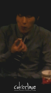 [딕펑스] 진짜 얘는 뭐 먹을때마다 이상함 | 인스티즈