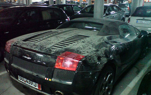 흔한 두바이의 버려진 차 | 인스티즈