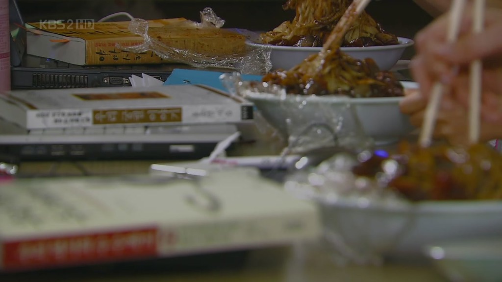 [얼렁뚱땅흥신소] 유독 중국음식 먹방이 많이 나오는 드라마 | 인스티즈