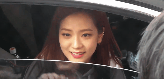 오늘자 블랙핑크 지수 퇴근길.gif + 직찍 | 인스티즈