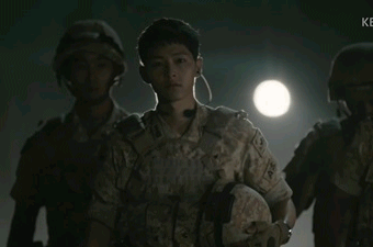 태양의 후예 헬기씬.gif | 인스티즈