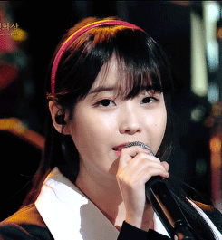 교복 아이유.gif | 인스티즈