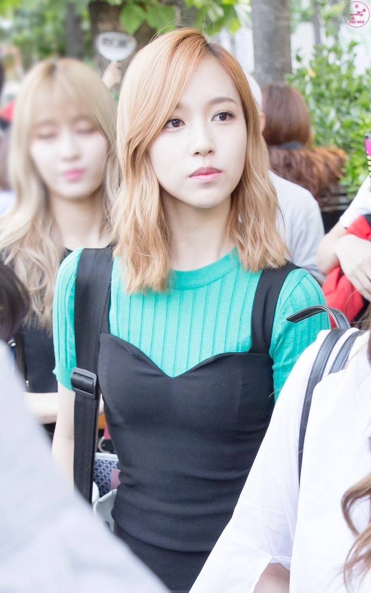 160520 뮤직뱅크 출근길 트와이스 미나 | 인스티즈