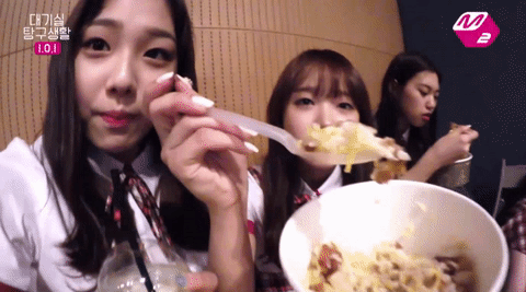 미나 고문시키는 유정이.gif | 인스티즈