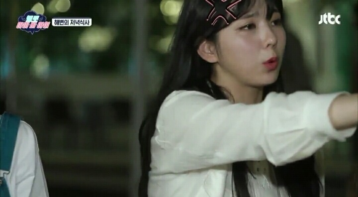 어느 한 아이돌의 간지 개쩌는 인사법 | 인스티즈