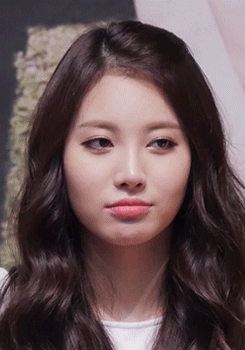 표정이 다양한 유라 | 인스티즈