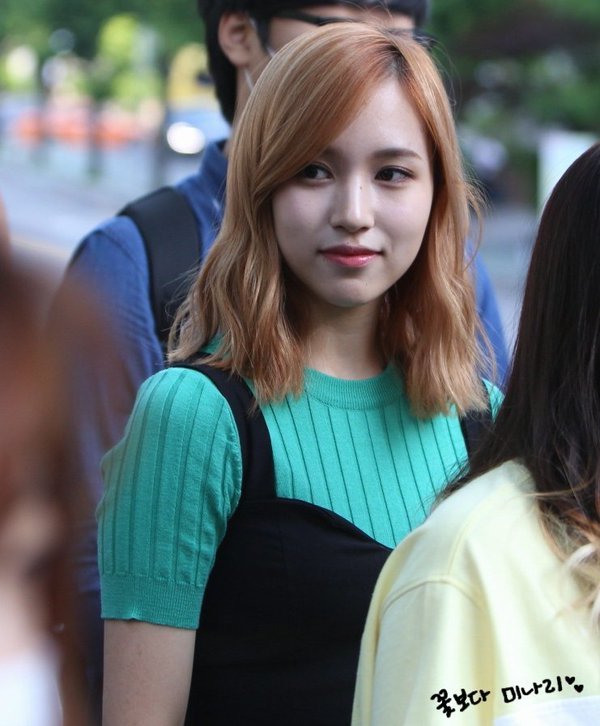 160520 뮤직뱅크 출근길 트와이스 미나 | 인스티즈