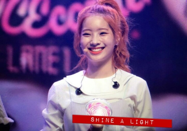 [트와이스] 쇼케에서 토끼춤 춘 다현이 | 인스티즈