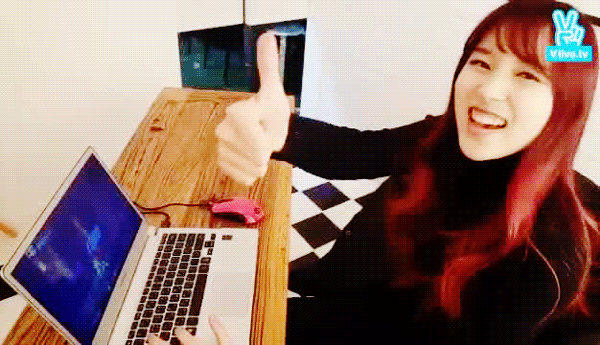 다들 못자게 트와이스 미나 투척 (ㅋㅋㅋㅋㅋ) | 인스티즈