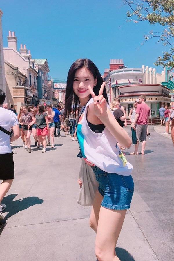 아이오아이 김도연&최유정 서로 찍어준사진 | 인스티즈