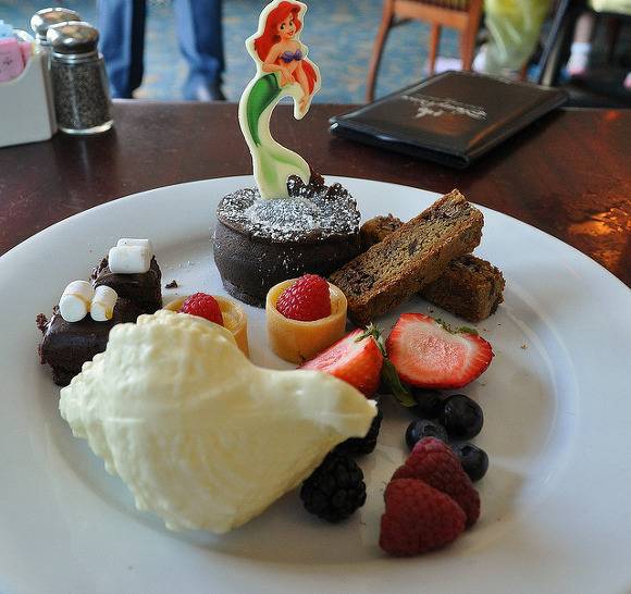 핵귀여움으로 무장한 디즈니 랜드의 먹거리 | 인스티즈