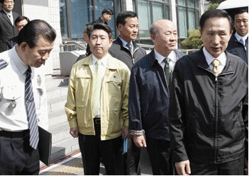 이명박 전 대통령 그나마 잘한것중 떠오르는 첫번째 | 인스티즈