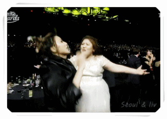 TVN 시상식 - 이문세 축하공연 반응들.GIF | 인스티즈