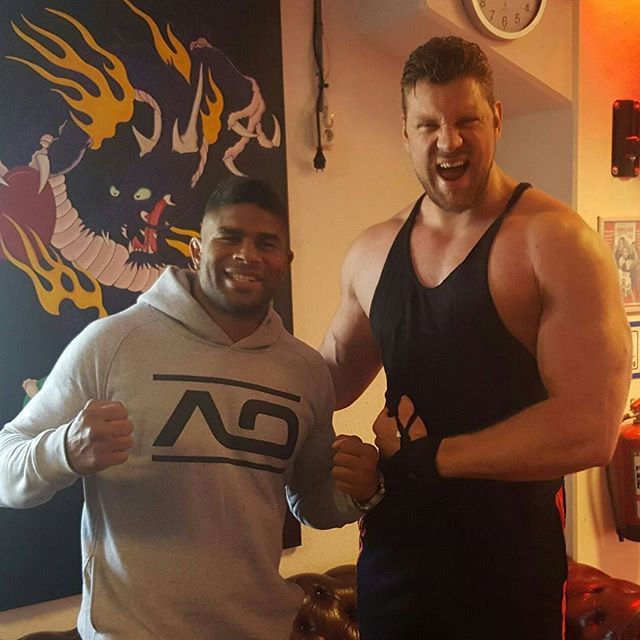 최근 알리스타 오브레임을 중딩 만든 거인 | 인스티즈