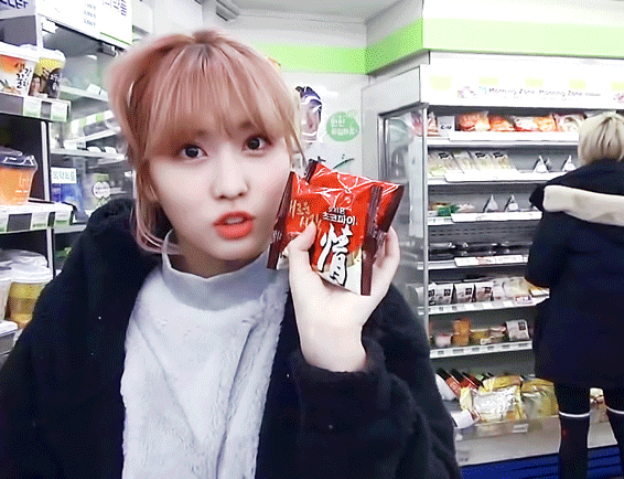 트와이스 모모.....gif | 인스티즈